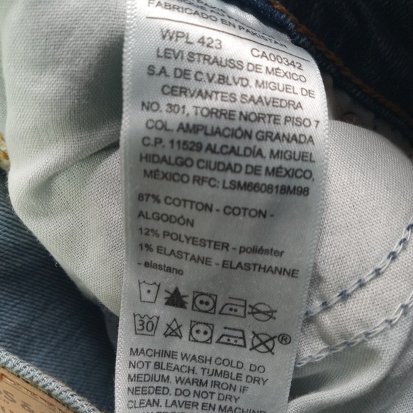 Levi Strauss Women's Mid Rise Boyfriend Jeans Sz 2 26x26 Blue Dark Wash Stretch - Picture 8 of 11